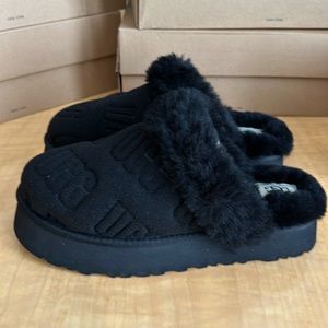 Ugg Women’s Disquette Felted Slippers.